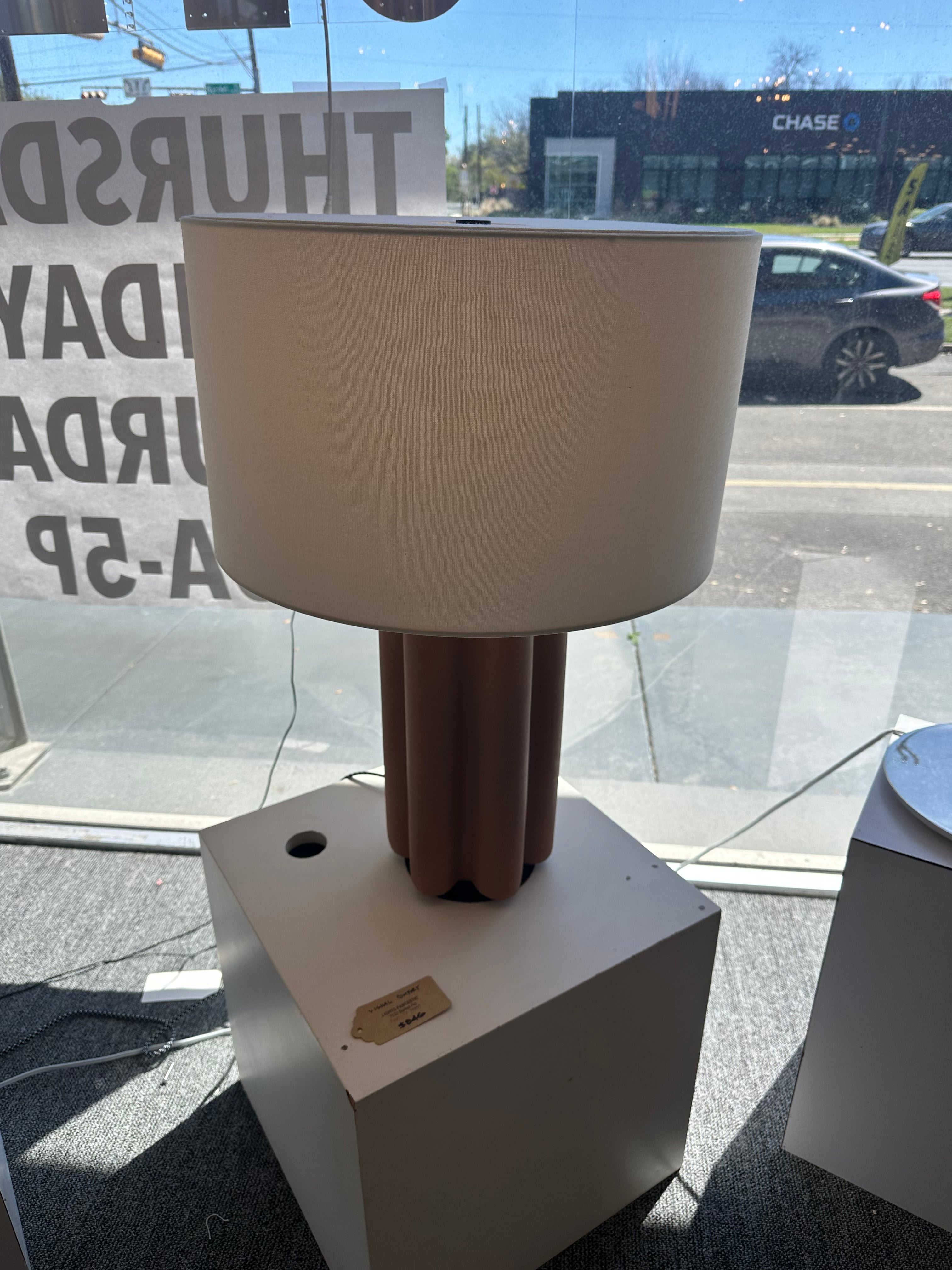 Table lamp