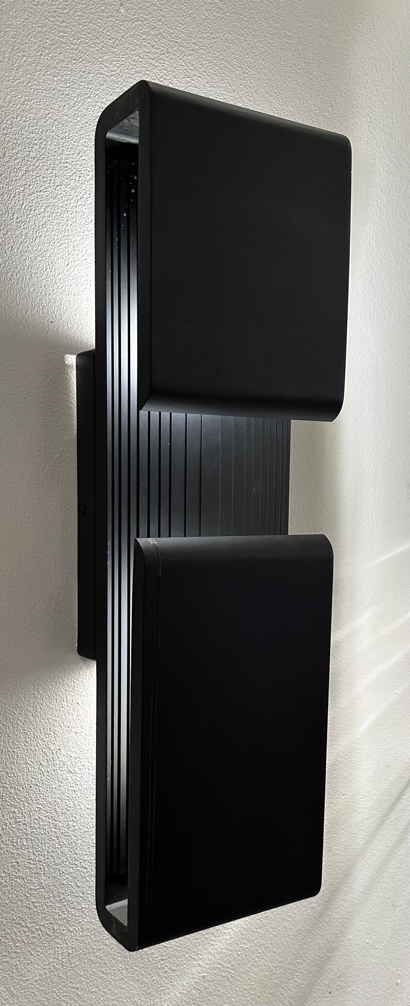 HINKLEY Contour 3815BK`19 EXTERIOR WALL LIGHT